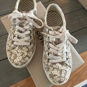 Taos Women’s sneakers